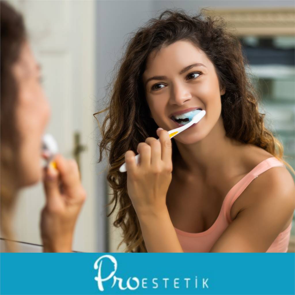 Diş Fırçalama Süresi Ne Kadar Olmalı? Uzman Görüşleri ve Pratik Öneriler